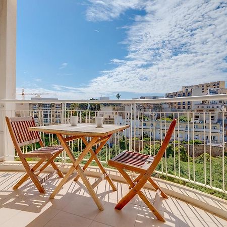 Modern Apartment Steps From Balluta Bay Σλιέμα Εξωτερικό φωτογραφία