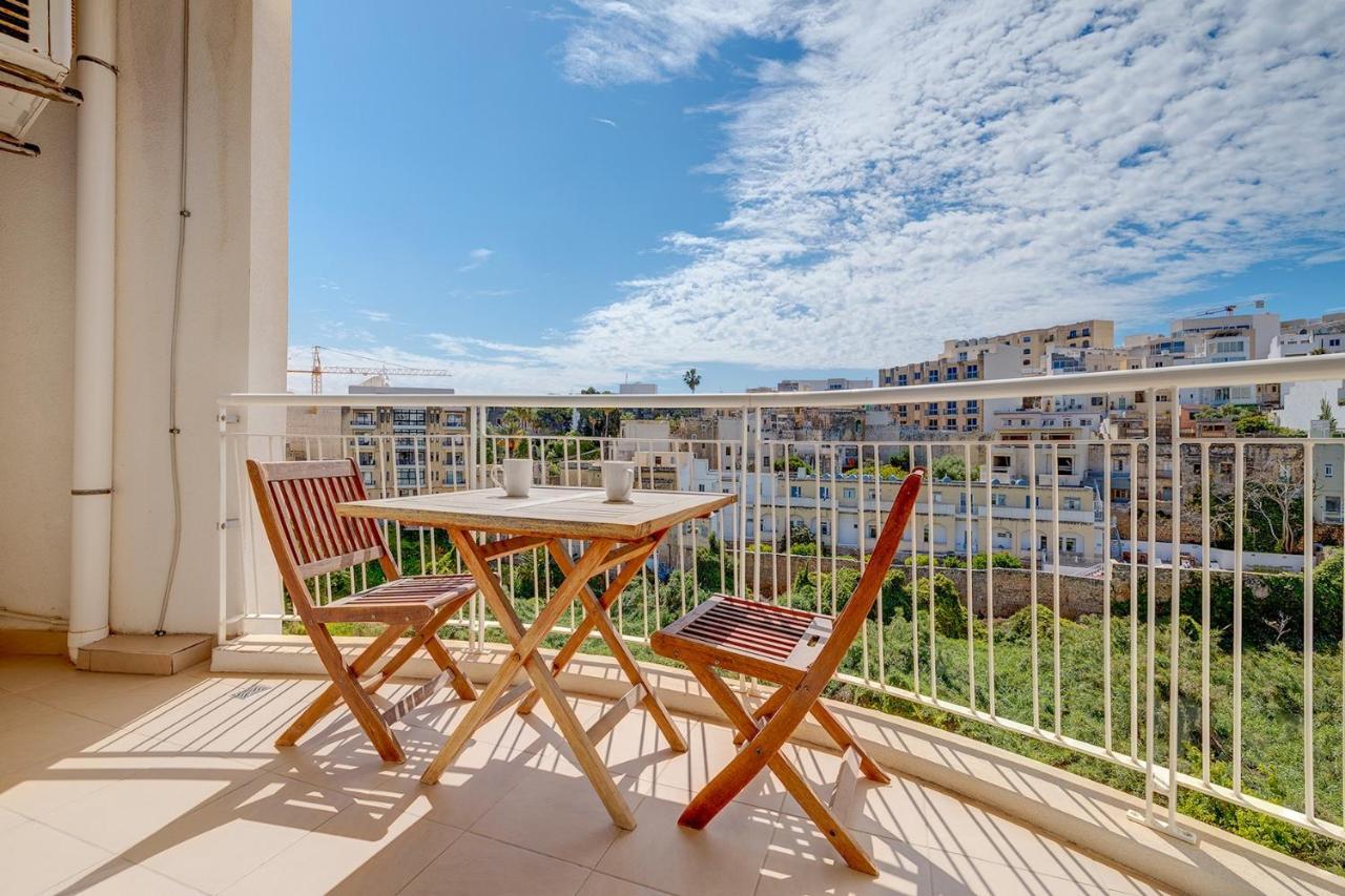 Modern Apartment Steps From Balluta Bay Σλιέμα Εξωτερικό φωτογραφία