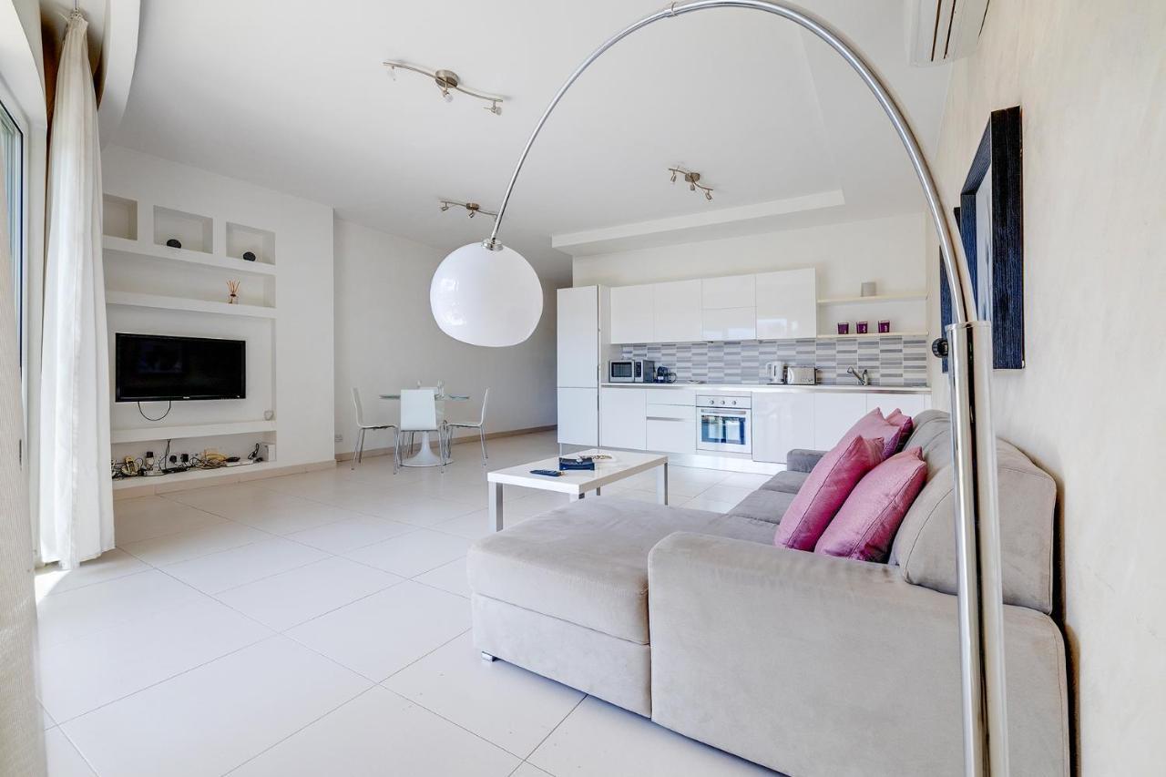Modern Apartment Steps From Balluta Bay Σλιέμα Εξωτερικό φωτογραφία