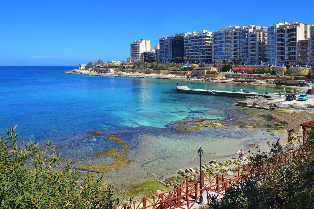 Modern Apartment Steps From Balluta Bay Σλιέμα Εξωτερικό φωτογραφία